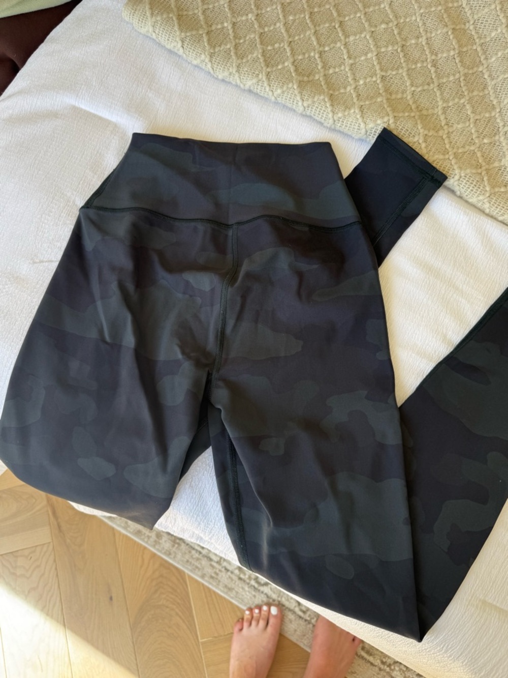 ALO Yoga Black Camo High-Rise Leggings